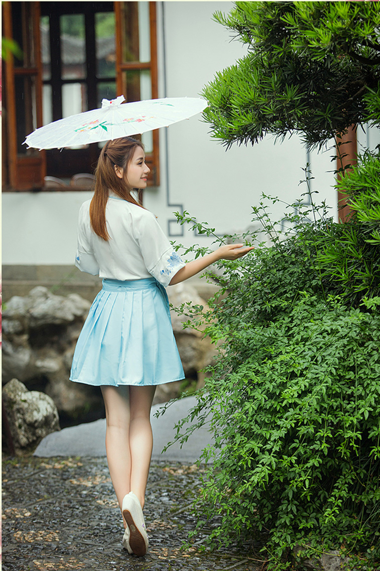 漢元素交領(lǐng)傳統(tǒng)刺繡夏套裝