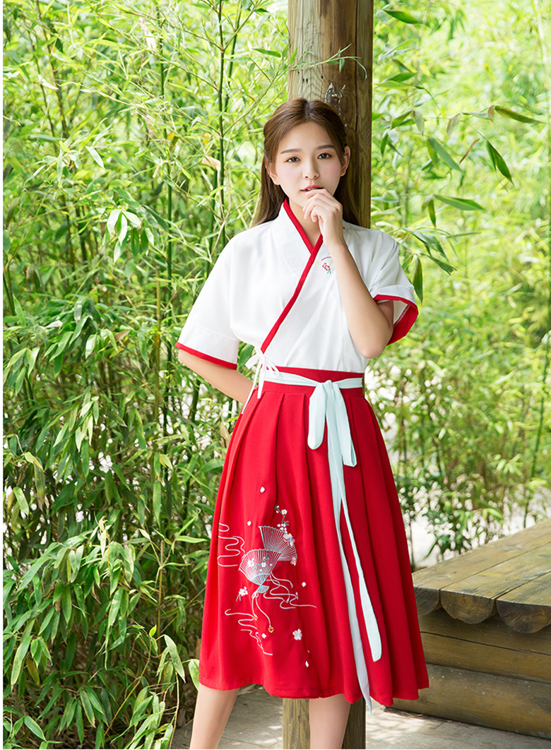 漢元素交領(lǐng)紅白拼接繡扇夏裝