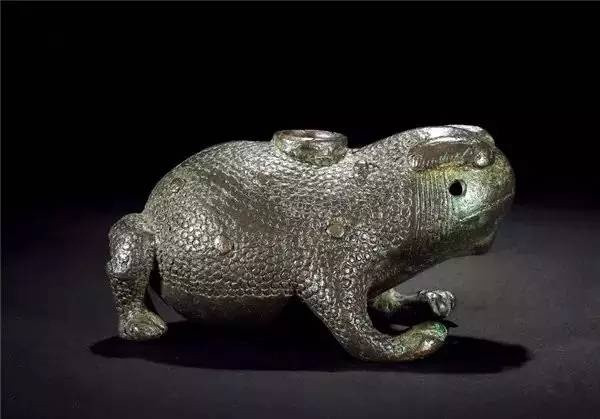 中國(guó)古代文房器物，硯滴