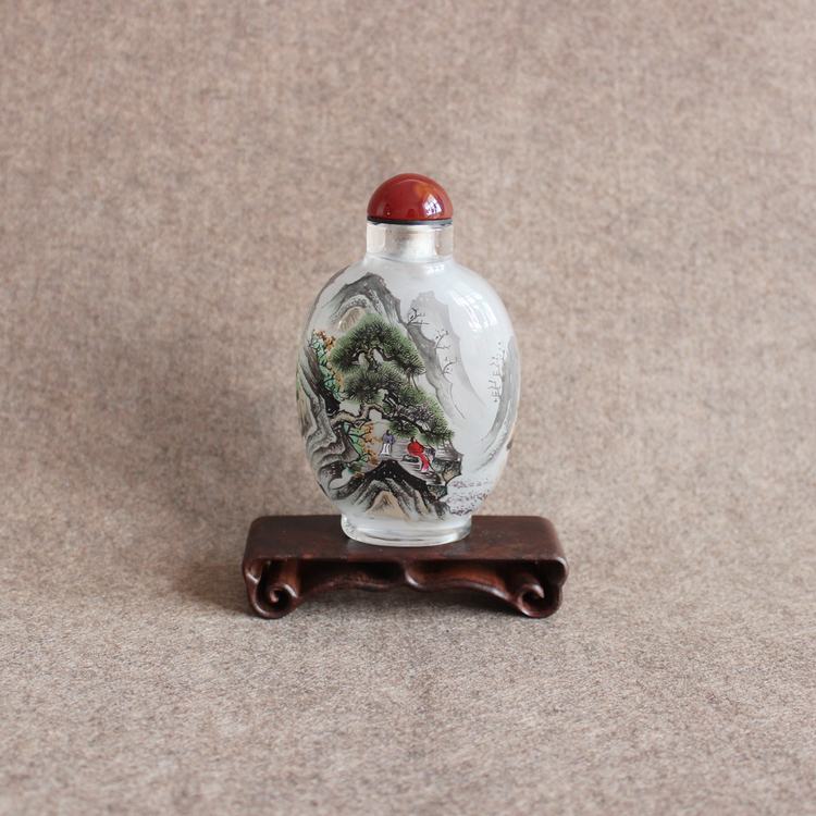 中國傳統(tǒng)藝術精美內畫鼻煙壺