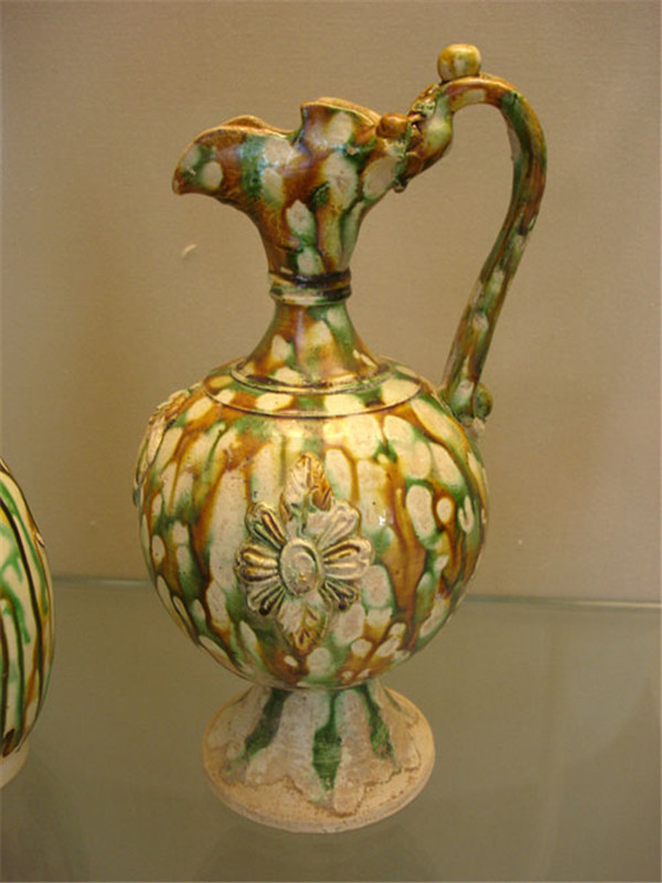 唐三彩風(fēng)首龍柄執(zhí)壺