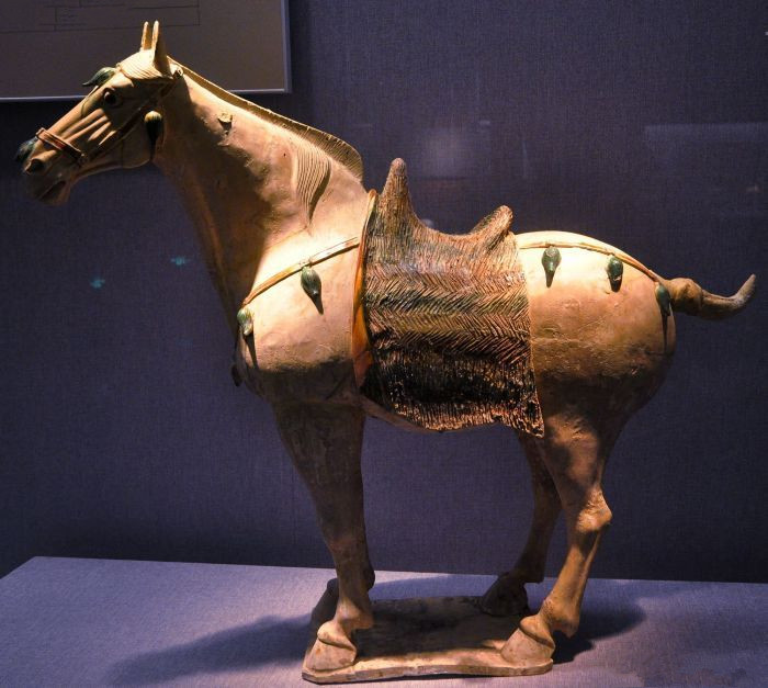 唐三彩造型特點馬與駱駝