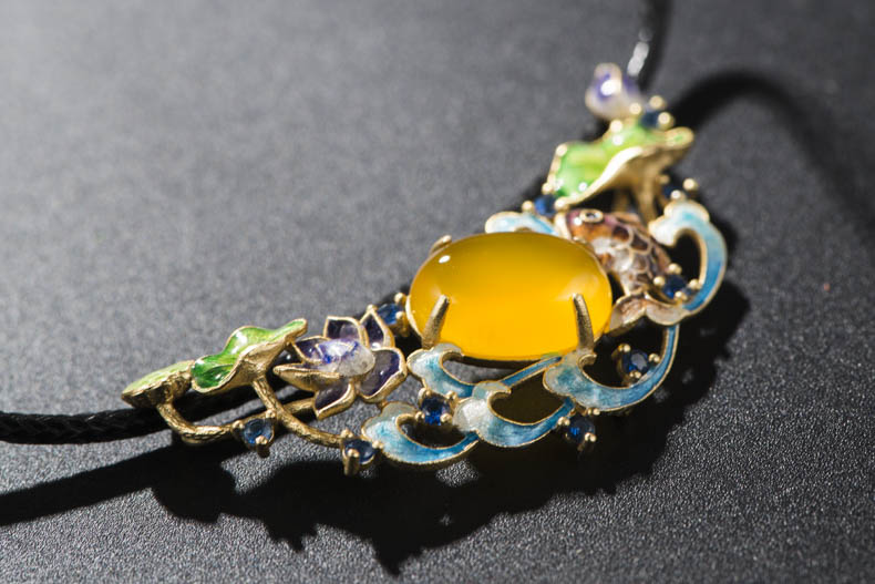 黃瑪瑙烤藍鍍金鯉魚吊墜