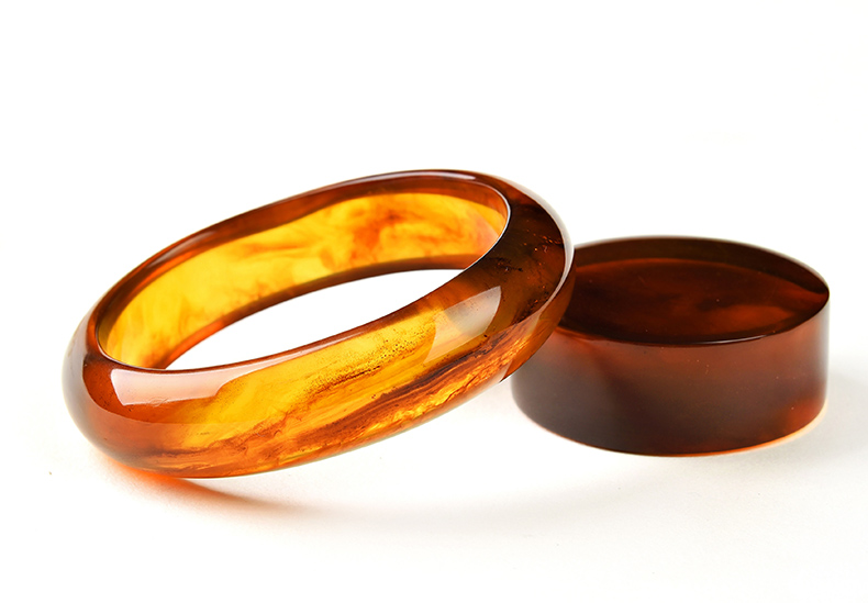 高貴典雅金棕珀貴妃琥珀手鐲