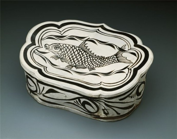 宋金磁州窯白釉黑彩瓷