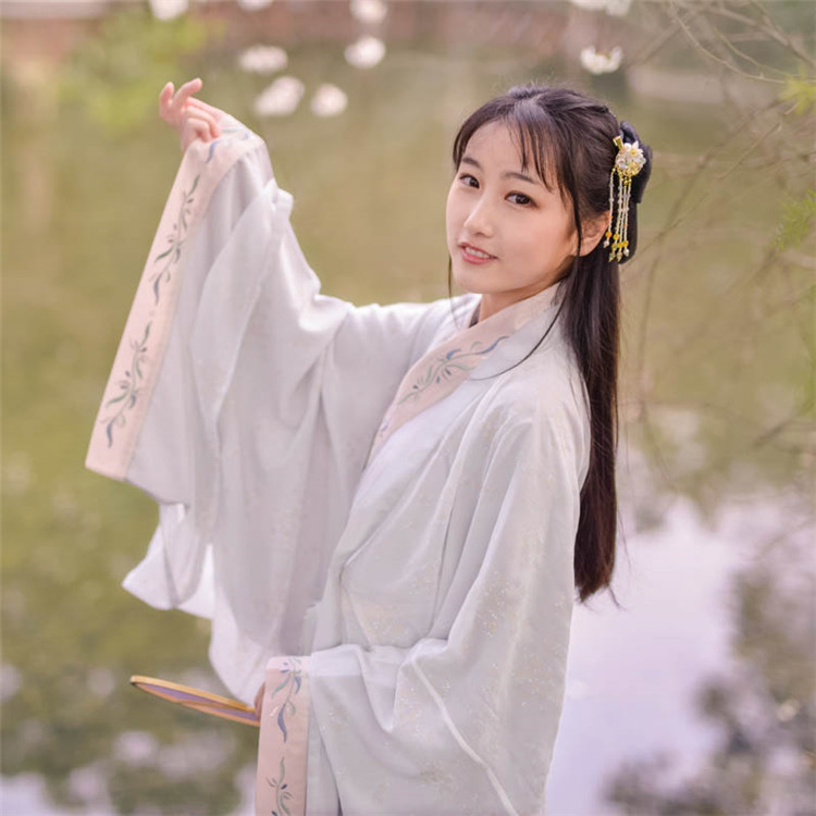 漢服日常女裝繡花交領襦裙大袖衫