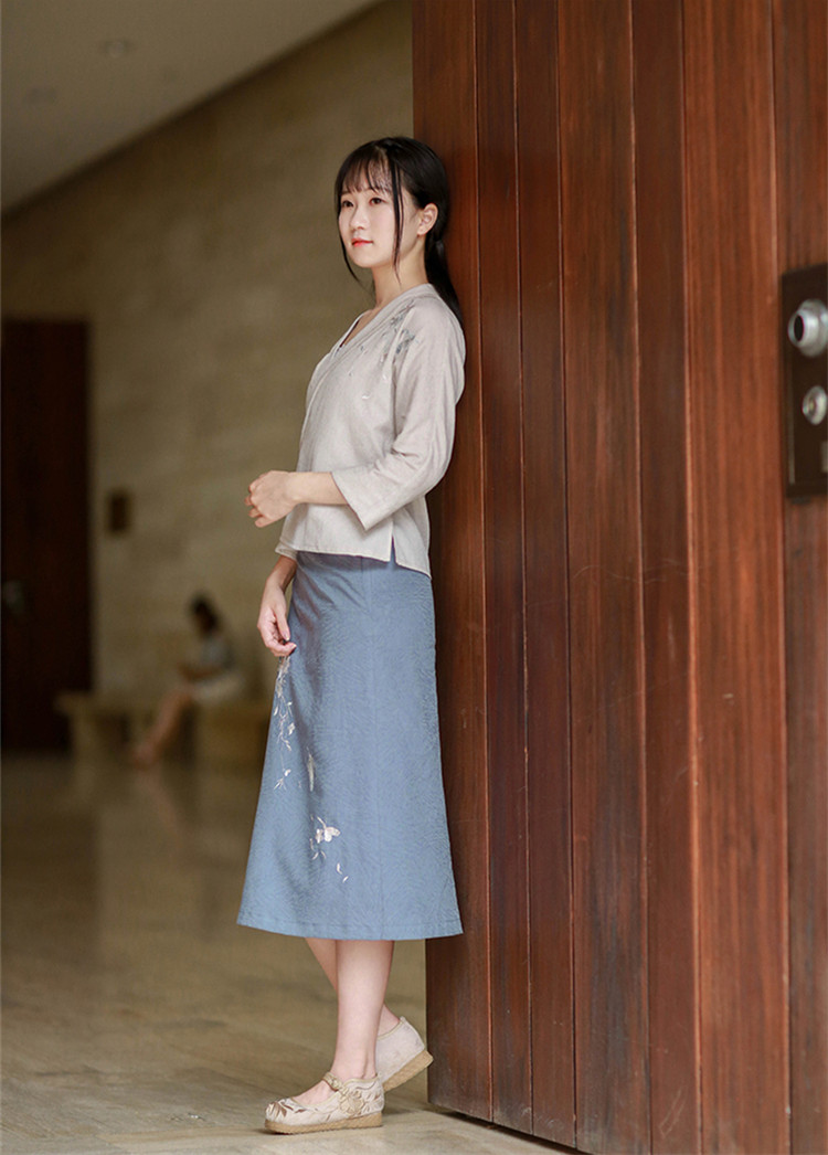 家佳樂(lè)文學(xué)設(shè)計(jì)刺繡漢元素交領(lǐng)棉麻上衣