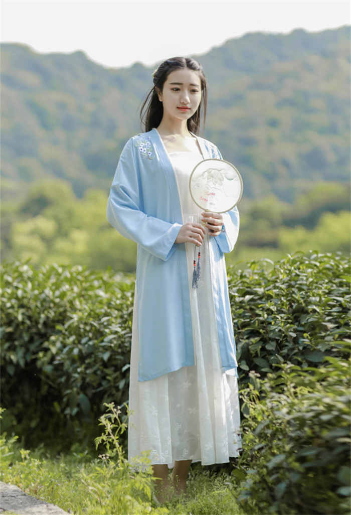  家佳樂(lè)文學(xué)設(shè)計(jì)刺繡漢元素長(zhǎng)款褙子