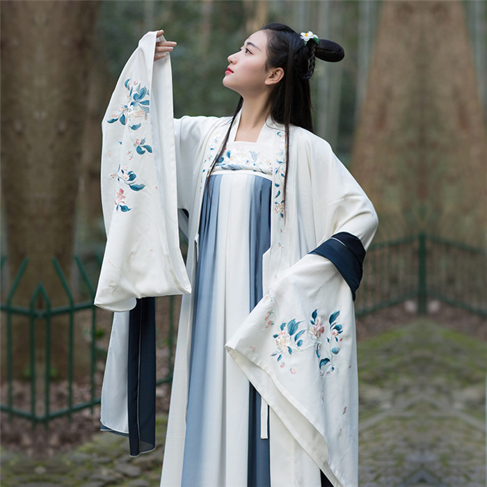 家佳樂文學(xué)傳統(tǒng)漢服女裝大袖衫繡花上衣