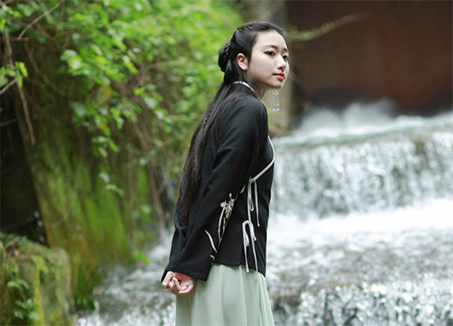 傳統(tǒng)漢元素中式上衣，交領(lǐng)中衣