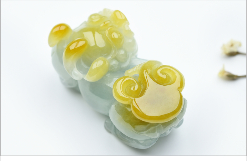 鴻運(yùn)當(dāng)頭黃翡綠底貔貅吊墜