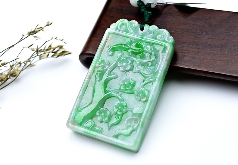 陽(yáng)綠翡翠喜鵲牌喜上眉梢玉牌吊墜