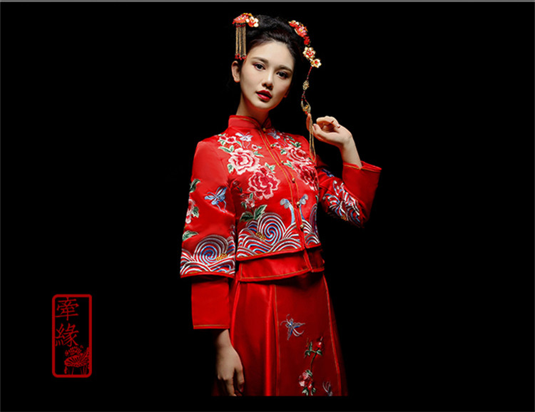 中式新娘禮服嫁衣，龍鳳褂富貴牡丹