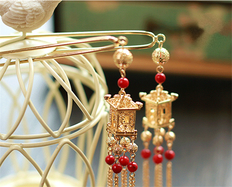 新娘中式金色流蘇發(fā)飾，古裝發(fā)梳步搖