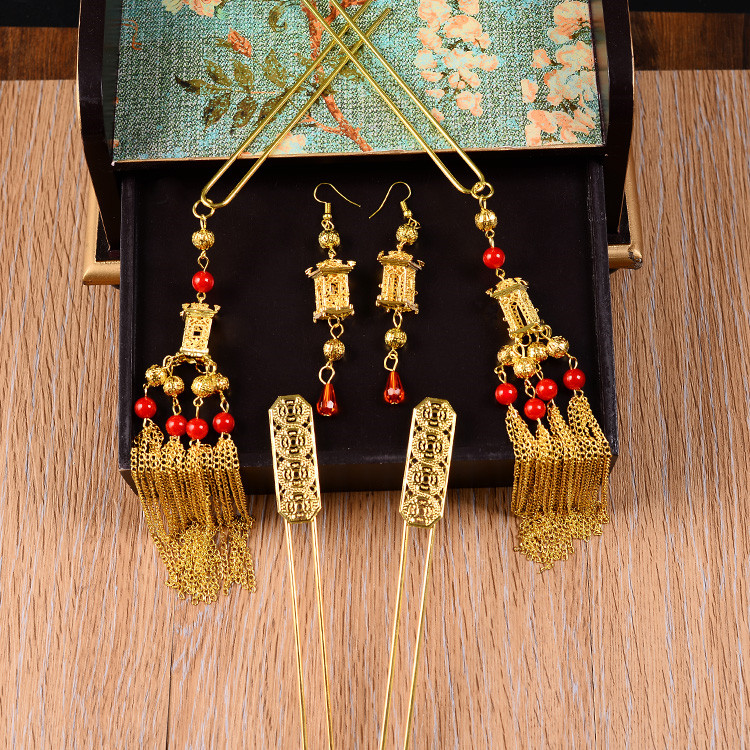 新娘中式金色流蘇發(fā)飾，古裝發(fā)梳步搖