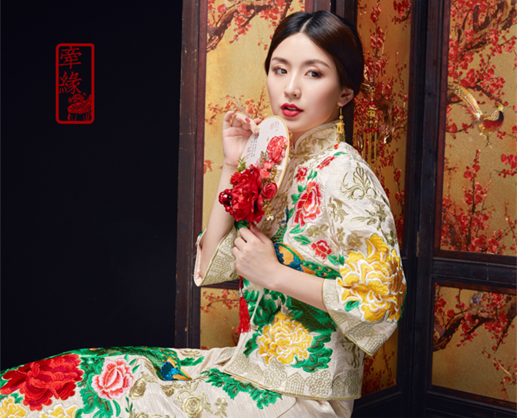 復古中式白色孔雀刺繡禮服，唐裝刺繡精美龍鳳