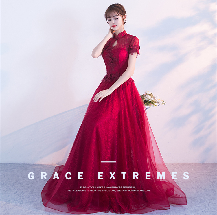 中式立領(lǐng)修身長款禮服，新娘敬酒服