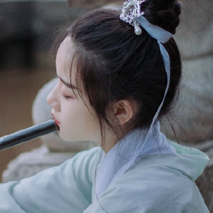英氣瀟灑女子古風(fēng)頭像，古典真人頭像
