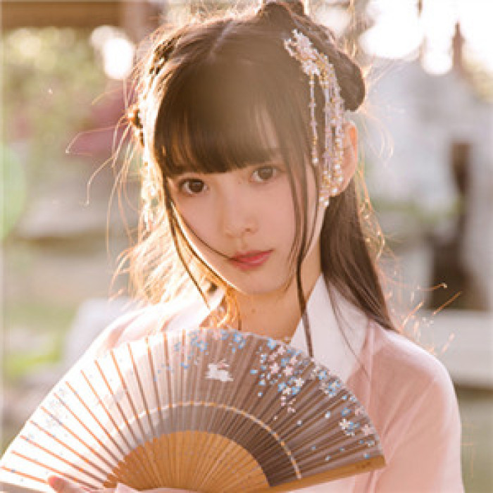 淡雅古裝女子頭像，清幽古風頭像真人