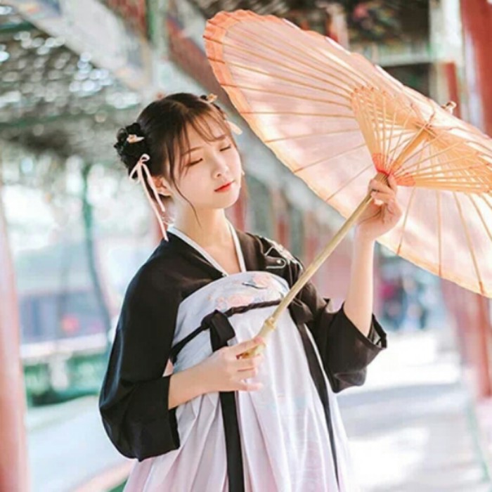 俏麗女子真人古風(fēng)頭像，婉風(fēng)流轉(zhuǎn)女生頭像