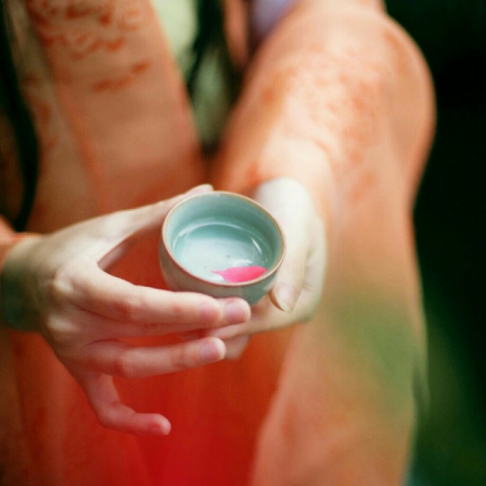 古風(fēng)女子纖纖玉手頭像，寧?kù)o清幽女生頭像