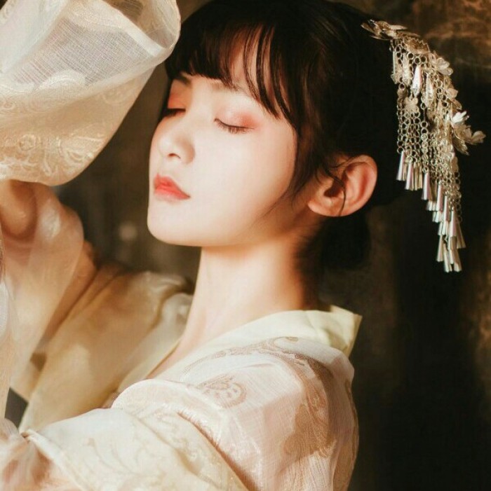 風(fēng)華灼灼古風(fēng)頭像，古裝真人女生頭像