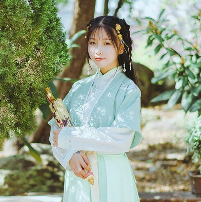 溫柔可人古風(fēng)漢服女子頭像，端莊秀麗女生頭像