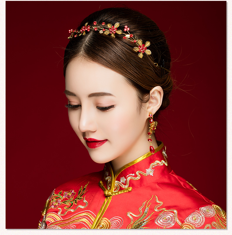 小巧中式敬酒禮服頭飾，金與紅水晶的搭配