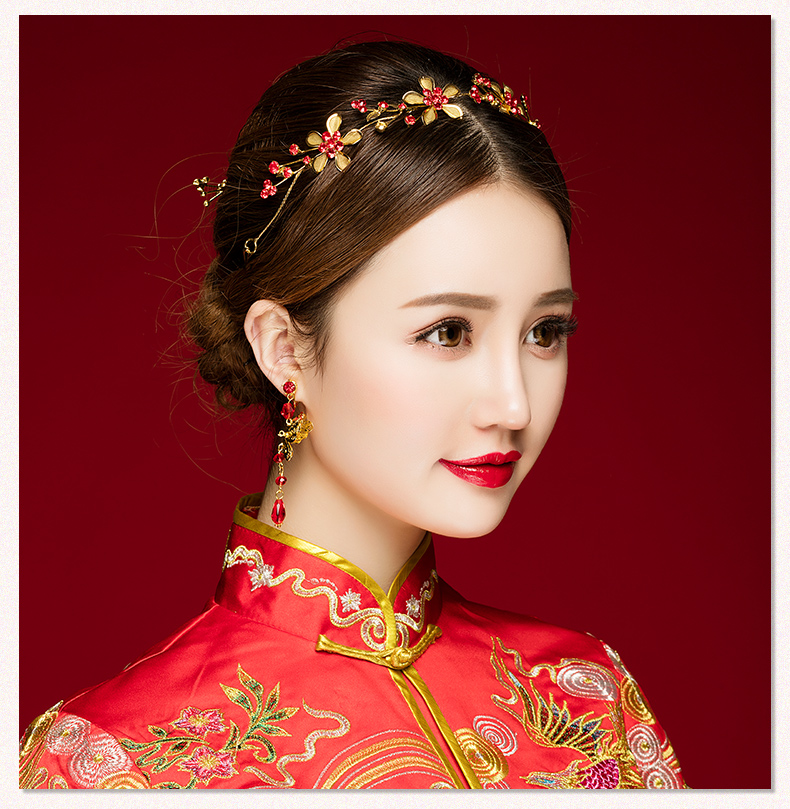 小巧中式敬酒禮服頭飾，金與紅水晶的搭配