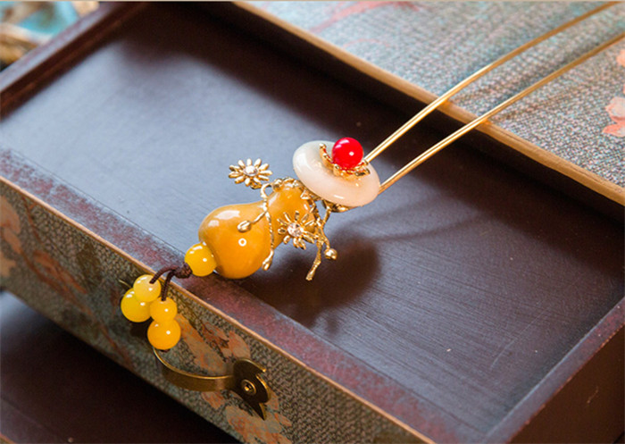 古玉串珠中式流蘇頭飾，新娘古裝發(fā)飾套裝