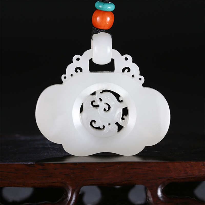 新疆和田羊脂玉龍騰掛件，龍騰富貴財(cái)源滾滾