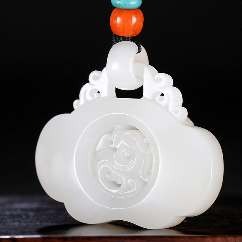 新疆和田羊脂玉龍騰掛件，龍騰富貴財(cái)源滾滾