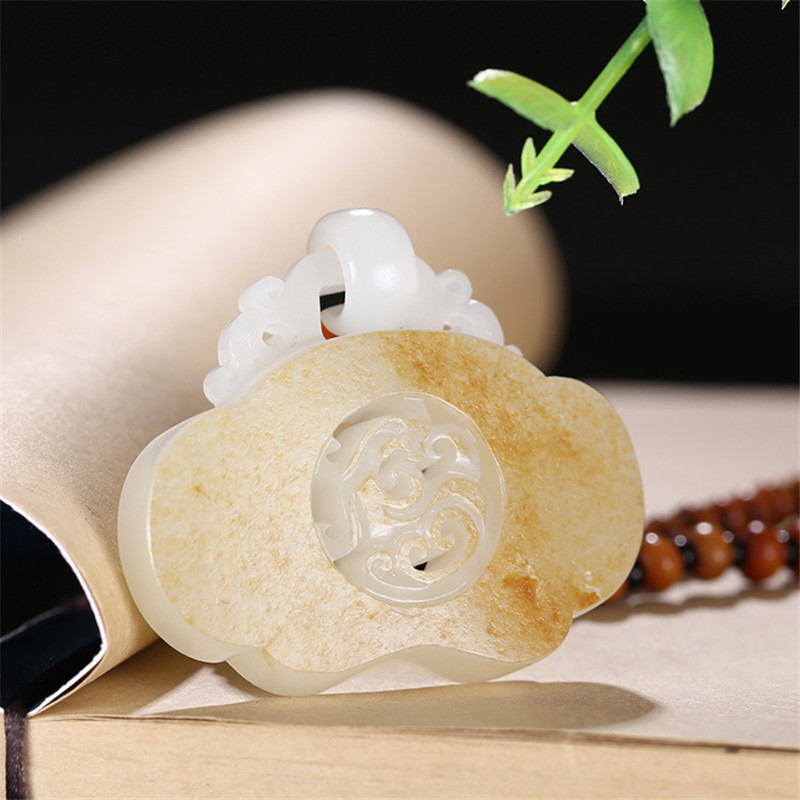 新疆和田羊脂玉龍騰掛件，龍騰富貴財(cái)源滾滾