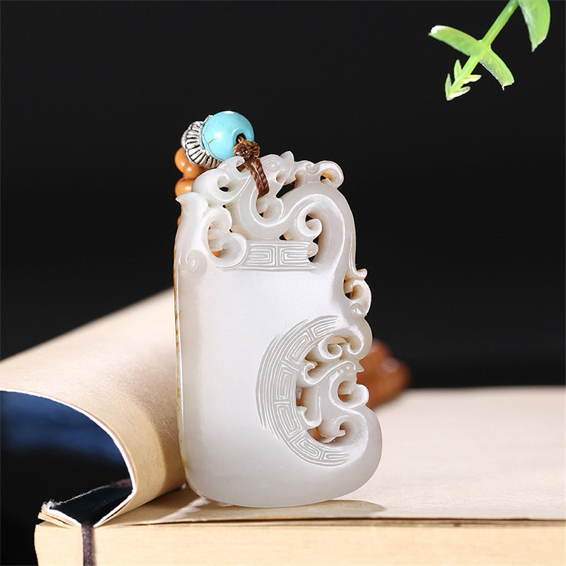 龍鳳圖騰雕刻和田玉，羊脂玉籽料掛件