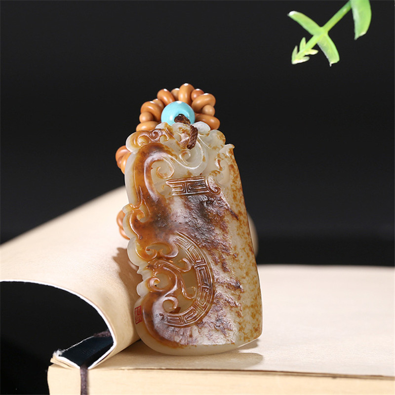 龍鳳圖騰雕刻和田玉，羊脂玉籽料掛件