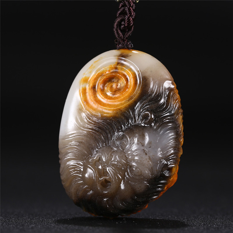 文殊菩薩三色料和田玉掛件，雙面雕刻吊墜