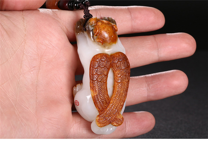 神獸飛虎手把件掛件，天然白玉手玩件玉石小擺