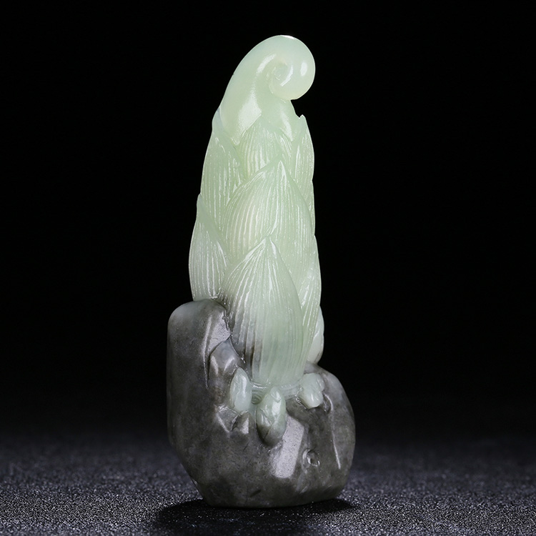 竹筍和田翠青玉掛件，天然玉石吊墜