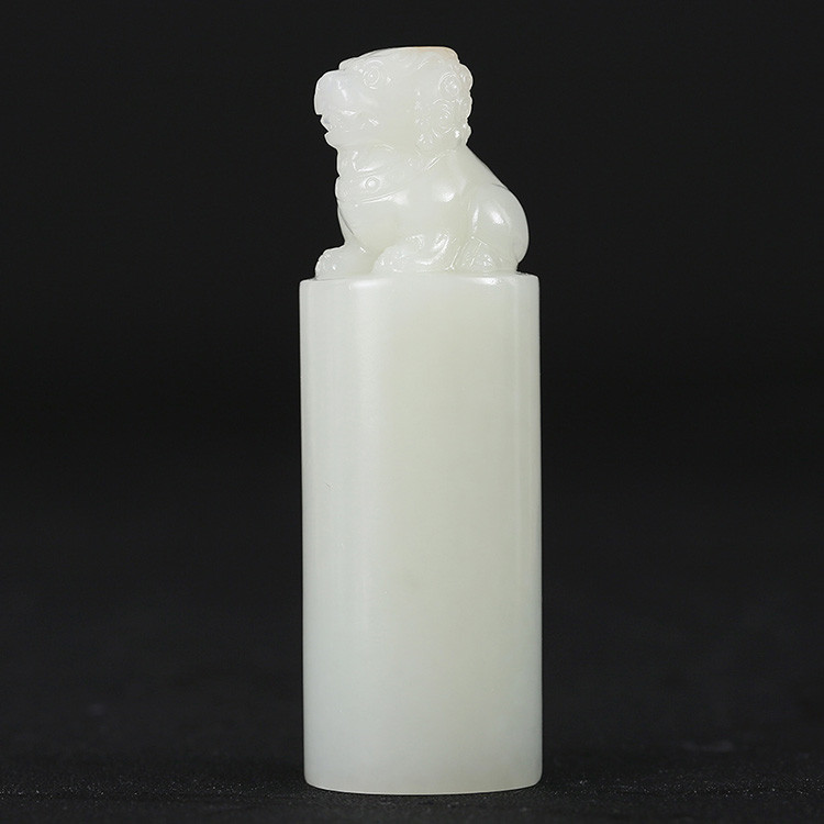 獅子和田玉手把件印章，天然玉石小巧擺件