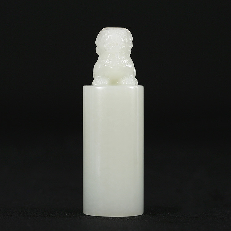 獅子和田玉手把件印章，天然玉石小巧擺件