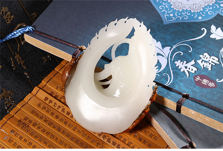 鳳拜觀音手玩件白玉把件，和田玉白玉籽料觀音
