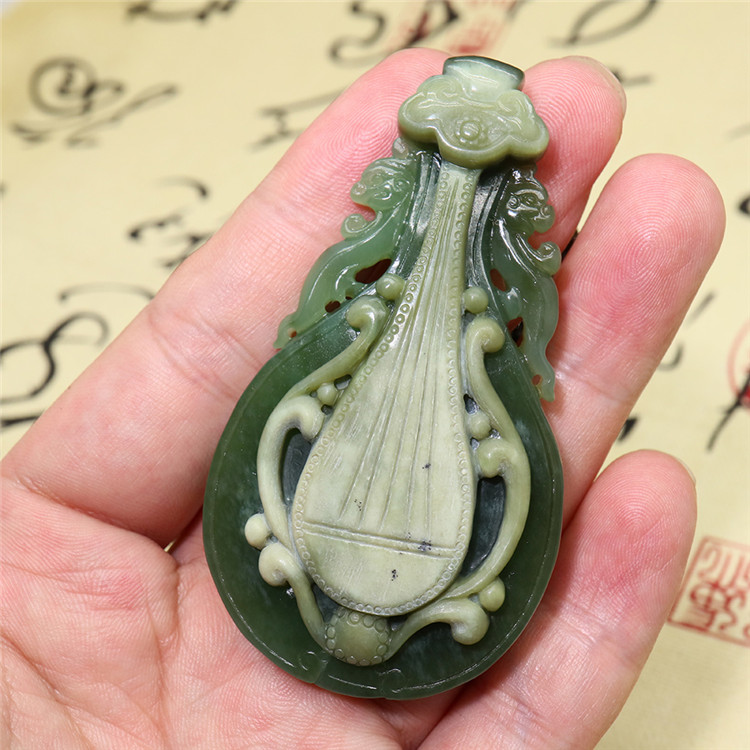 精美琵琶如意和田碧玉項鏈，天然玉石掛墜