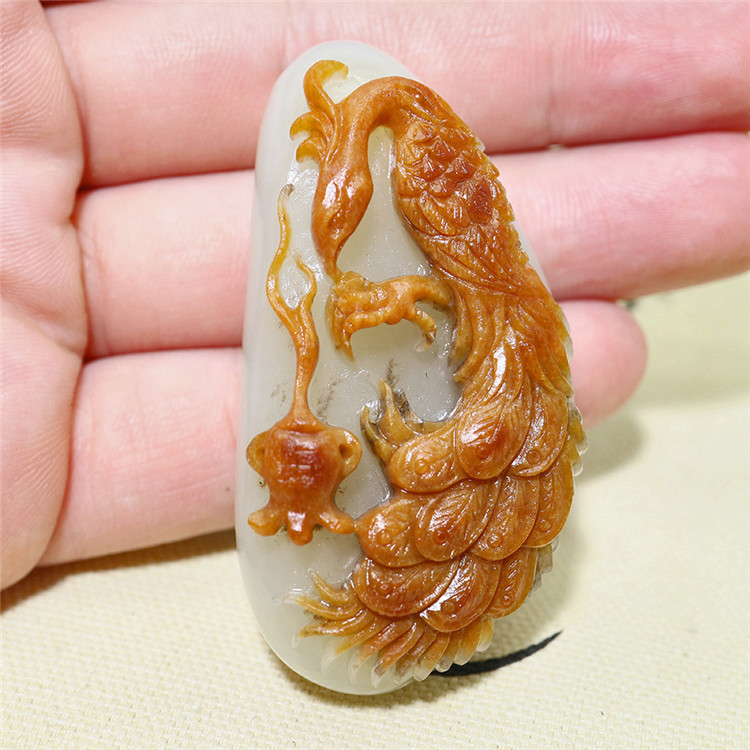 白玉項鏈優(yōu)雅孔雀吊墜，錦繡前程玉石掛墜