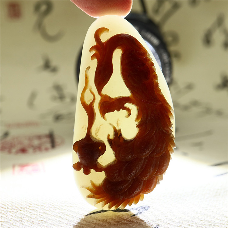 白玉項(xiàng)鏈優(yōu)雅孔雀吊墜，錦繡前程玉石掛墜