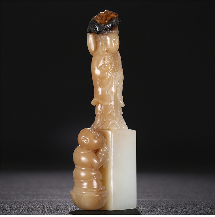 童子拜觀音白玉印章，立體圓雕和田玉手把件