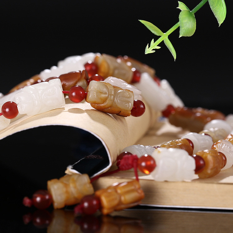 32顆和田玉珠佛像項鏈，真皮玉鏈天然白玉手鏈