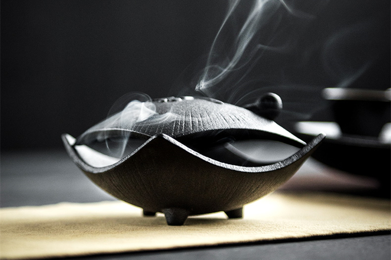 禪意粗陶茶道香爐，陶瓷檀香盤香薰爐。