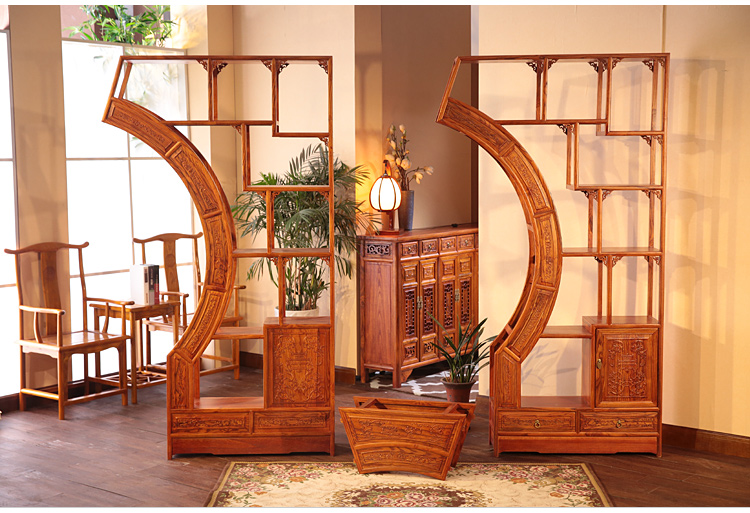 中式實木雙圈月洞門博古架，雙面雕花隔斷南榆