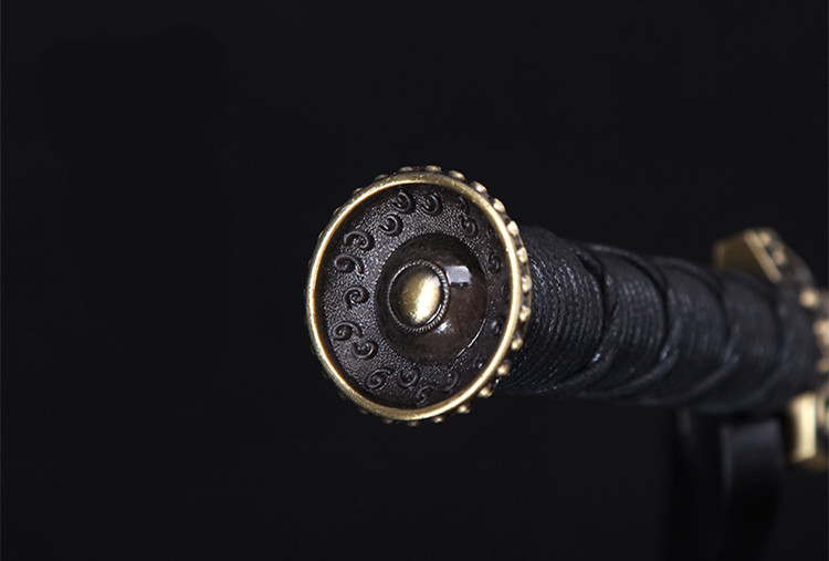 劍氣凌然龍泉小漢劍短劍，四面花紋鋼冷兵器