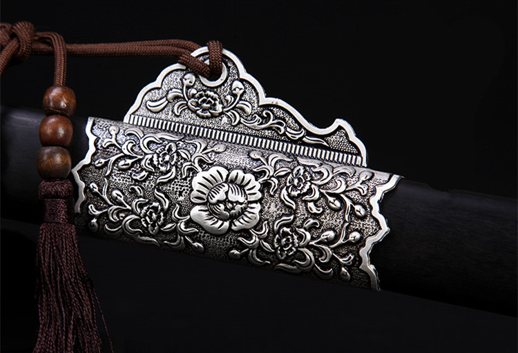 精美花紋剛唐劍兵器，古韻防銀裝黑紅劍